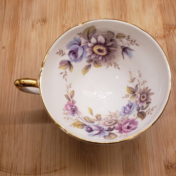 Royal Sutherland Bone China footed Teacup Blue Purple flowers gold Vtg England - Picture 4 of 6